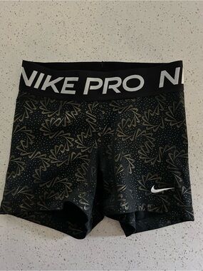 Nike Black & Gold Abstract Pattern Pro Compression Shorts Size S